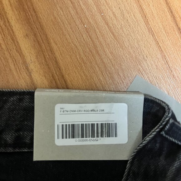Everlane The '90s Cheeky Hourglass Jean Size 29 in Washed Black, Brand New - Picture 9 of 10